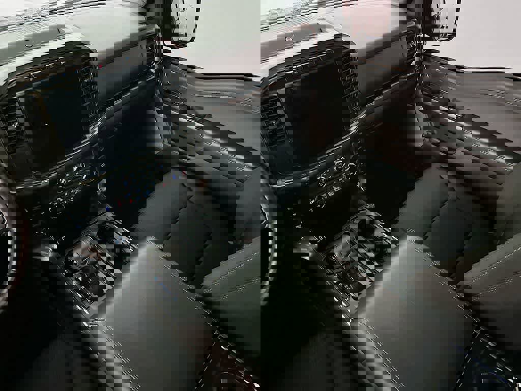 Certified 2021 Ford F150 XLT w/ Equipment Group 302A High image 11