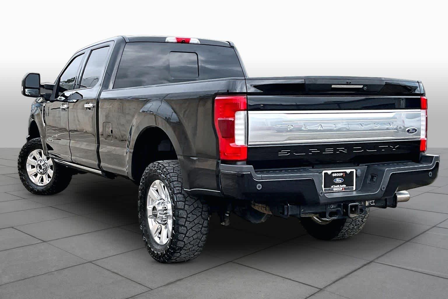 Certified 2019 Ford F350 Platinum w/ Platinum Ultimate Package AWD/4WD image 6