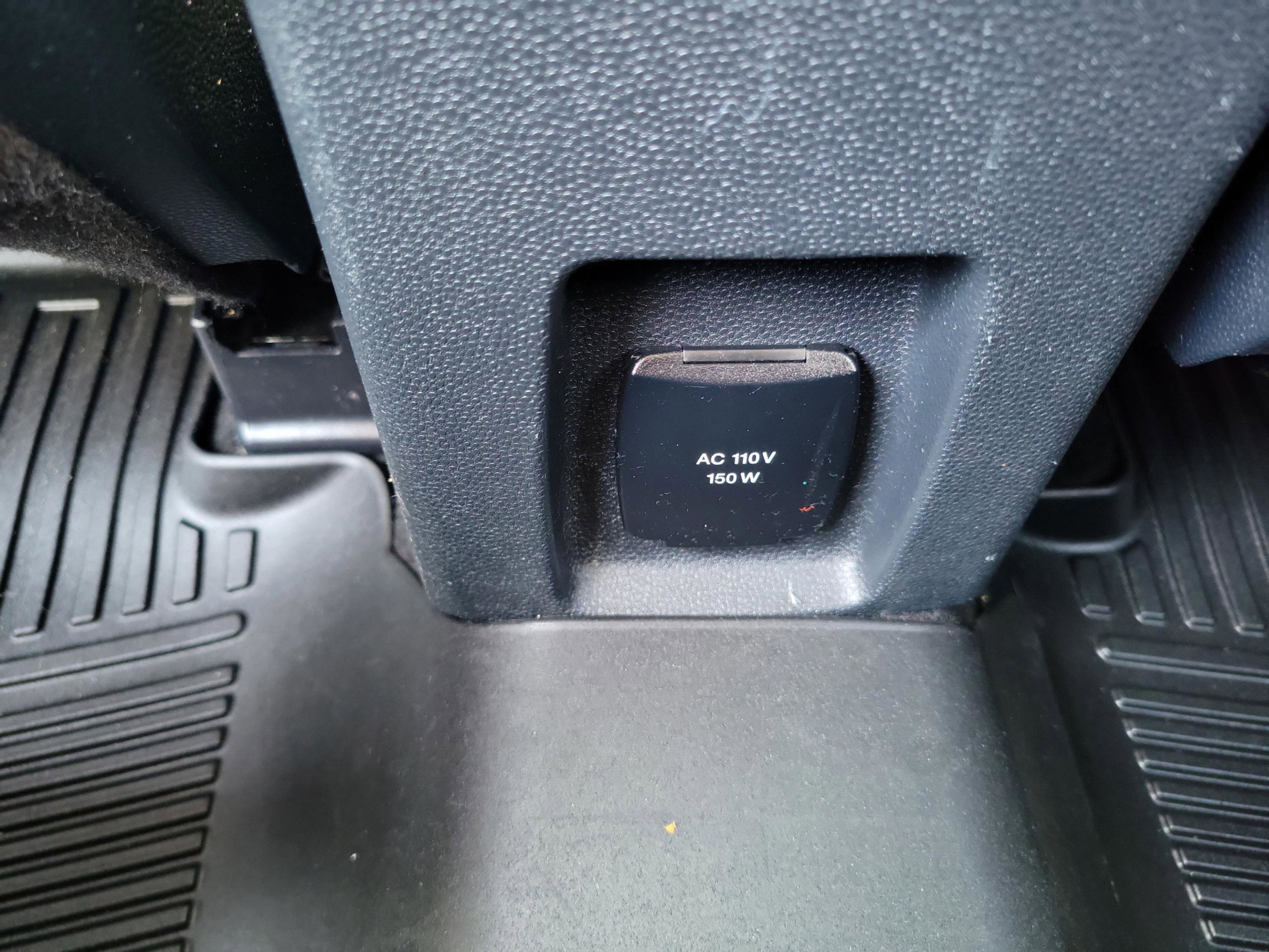 Certified 2018 Ford EcoSport SE w/ SE Convenience Package FWD image 13