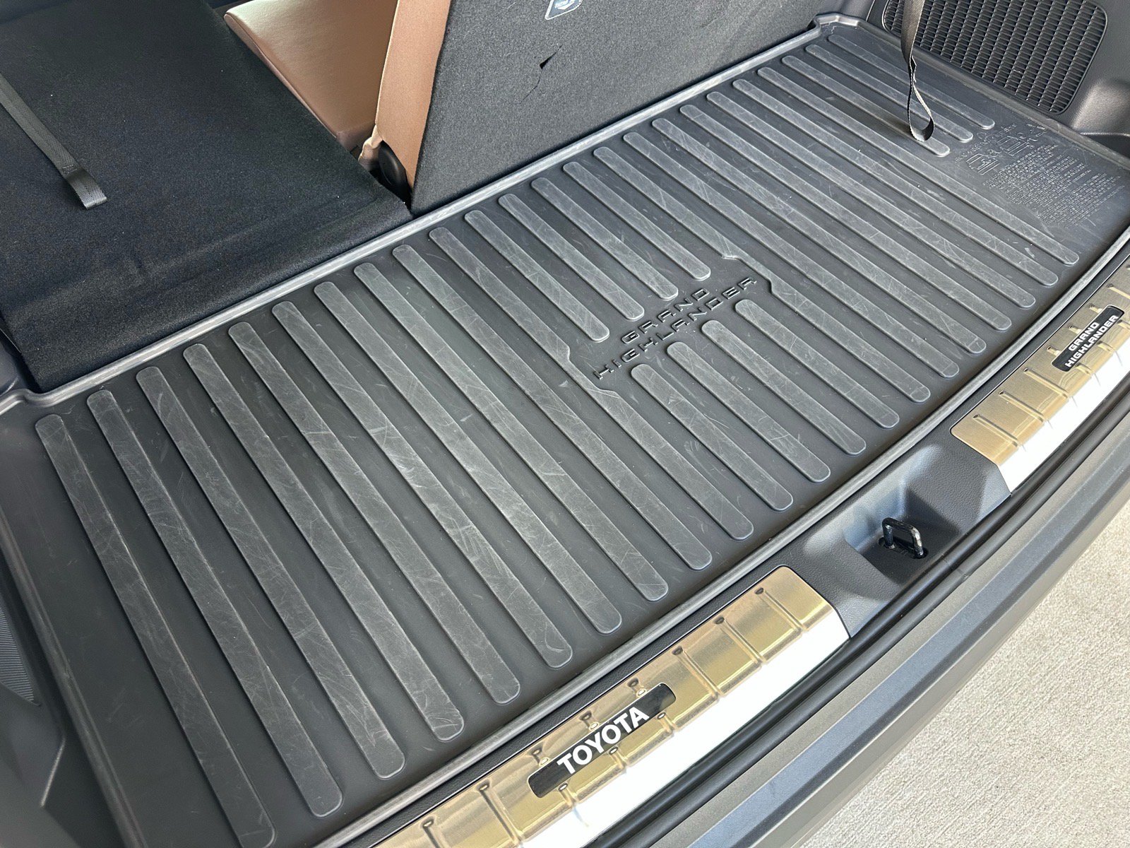 Used 2026 Toyota Grand Highlander AWD image 27