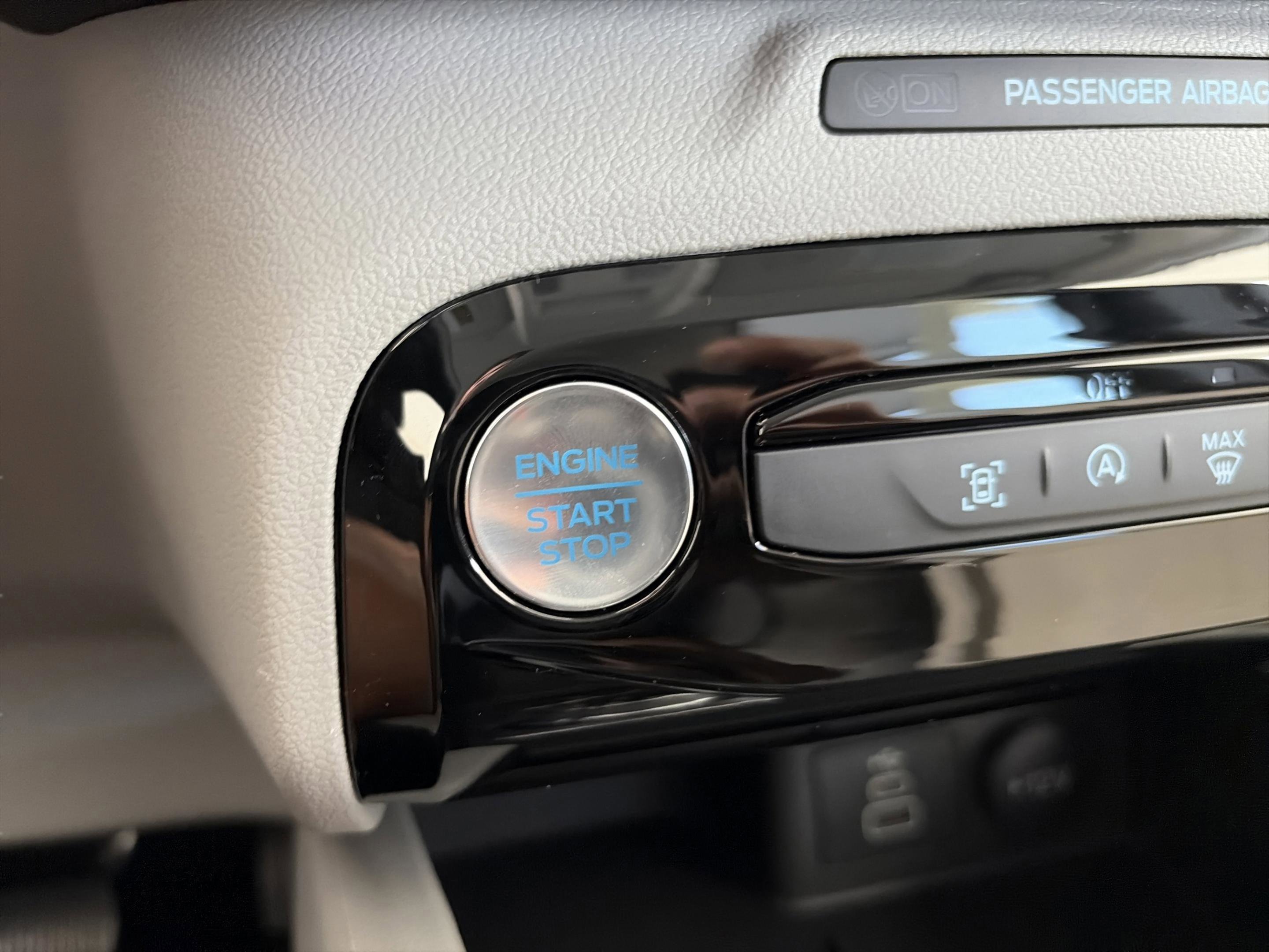 Certified 2025 Ford Escape Active w/ Tech Pack #1 image 29