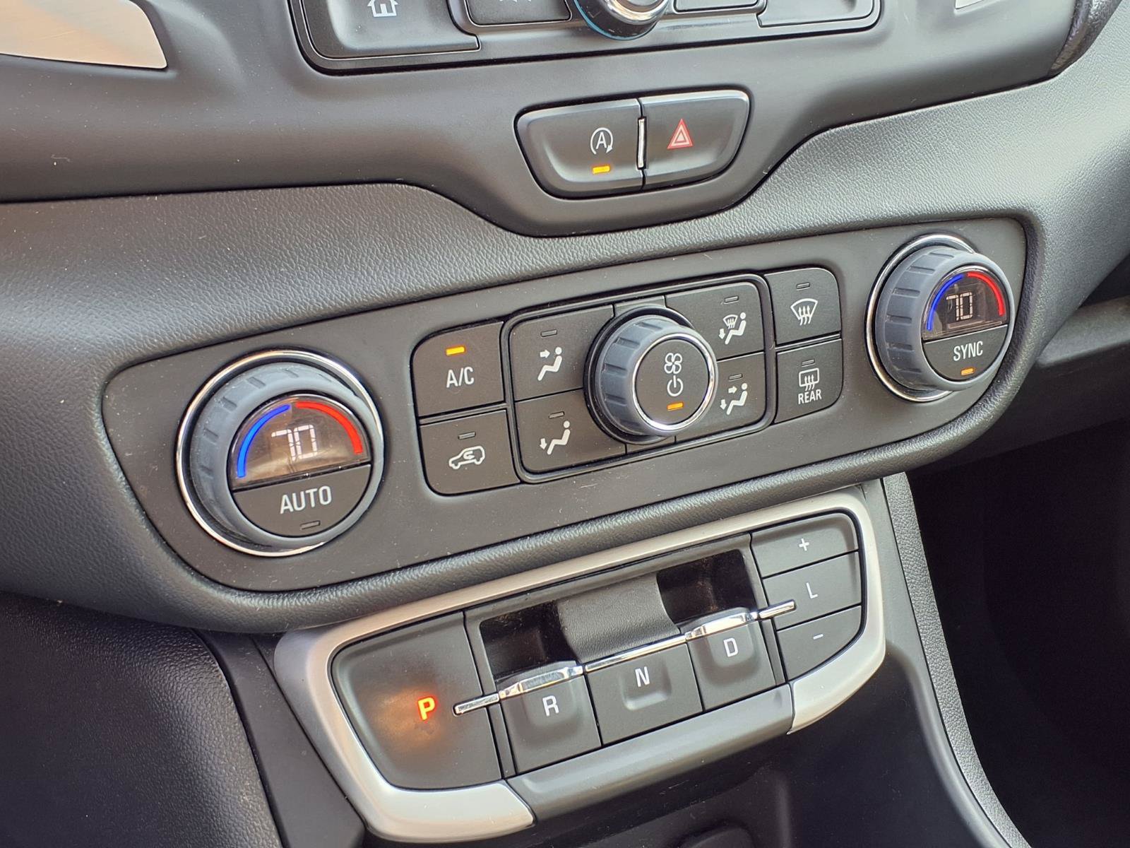 Used 2023 GMC Terrain SLE w/ Driver Convenience Package FWD image 6