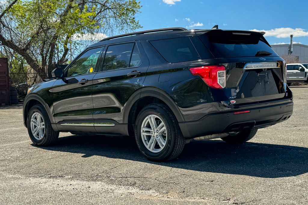 Certified 2023 Ford Explorer XLT AWD/4WD image 5
