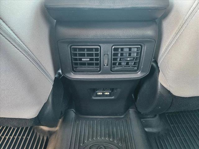Used 2021 Toyota RAV4 XLE w/ Convenience Package image 17