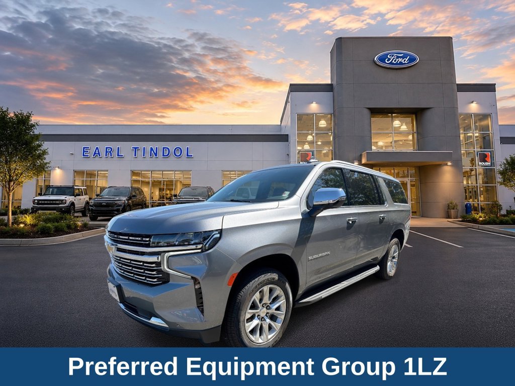 Used 2022 Chevrolet Suburban Premier RWD image 4