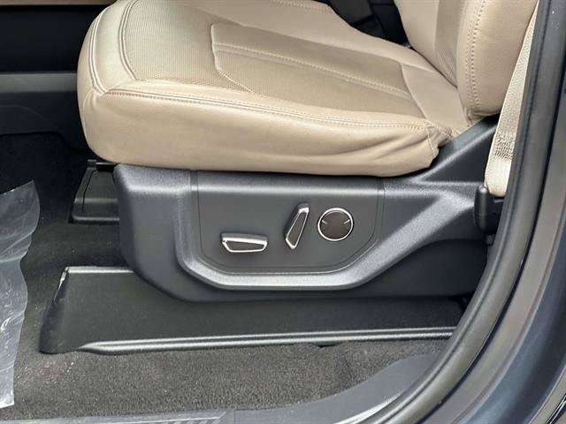 Certified 2023 Ford Expedition Limited AWD/4WD image 12