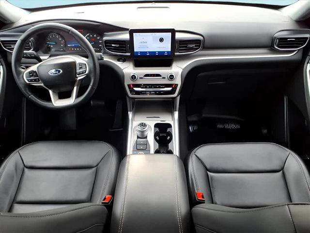 Certified 2023 Ford Explorer XLT w/ Equipment Group 202A image 17