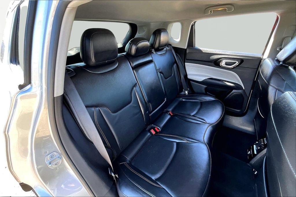 Used 2022 Jeep Compass Limited image 27
