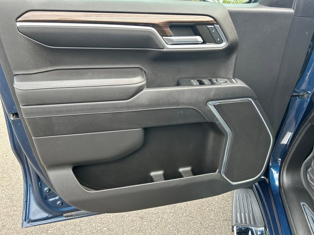 Used 2023 Chevrolet Silverado 1500 RST image 17