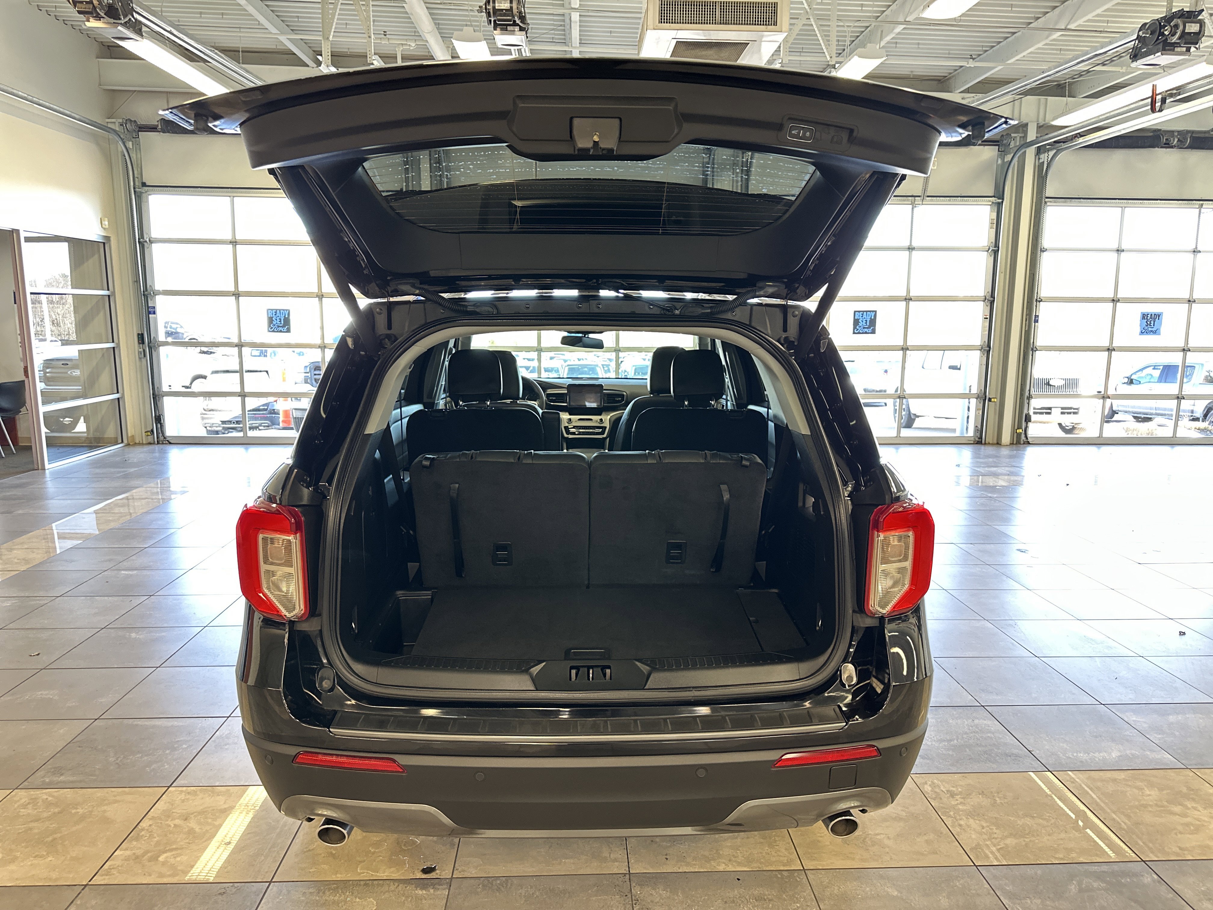 Certified 2023 Ford Explorer XLT w/ Equipment Group 202A image 29