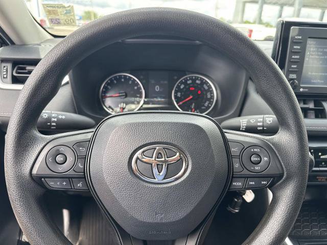 Used 2022 Toyota RAV4 LE FWD image 26