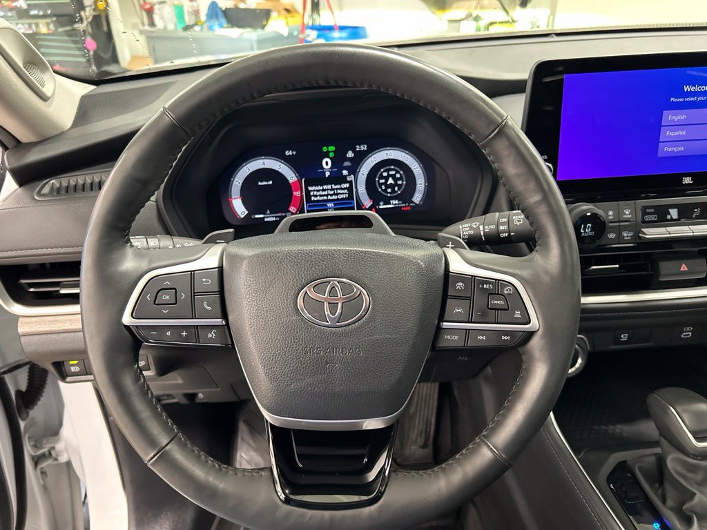 Used 2024 Toyota Grand Highlander AWD image 16