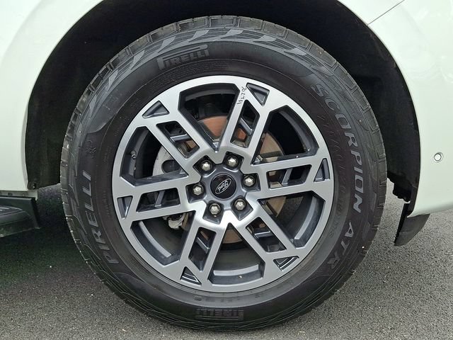 Certified 2025 Ford Expedition Active AWD/4WD image 9