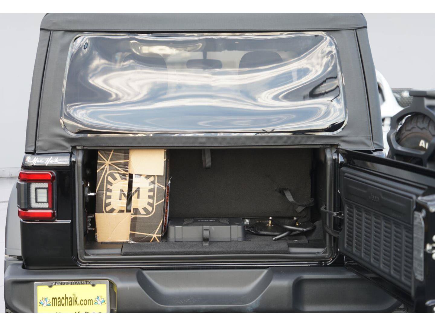 Used 2025 Jeep Wrangler Sport AWD/4WD image 28