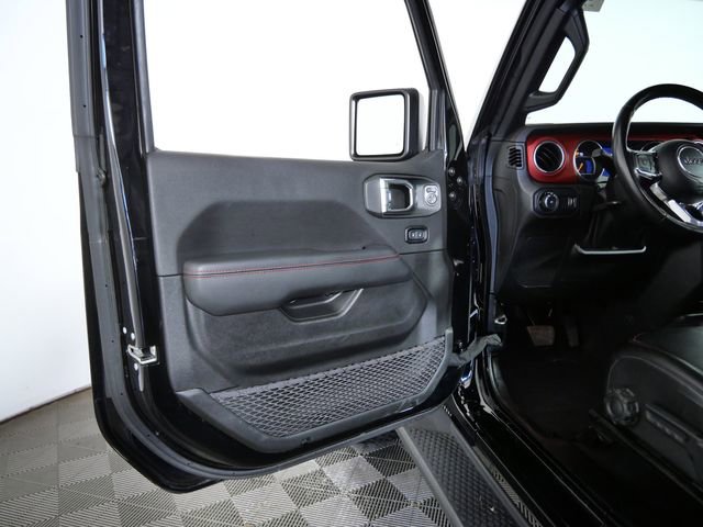 Used 2023 Jeep Wrangler Unlimited Rubicon w/ Cold Weather Group AWD/4WD image 16