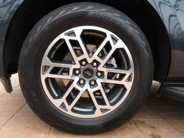 Certified 2025 Ford Expedition Max Active AWD/4WD image 8