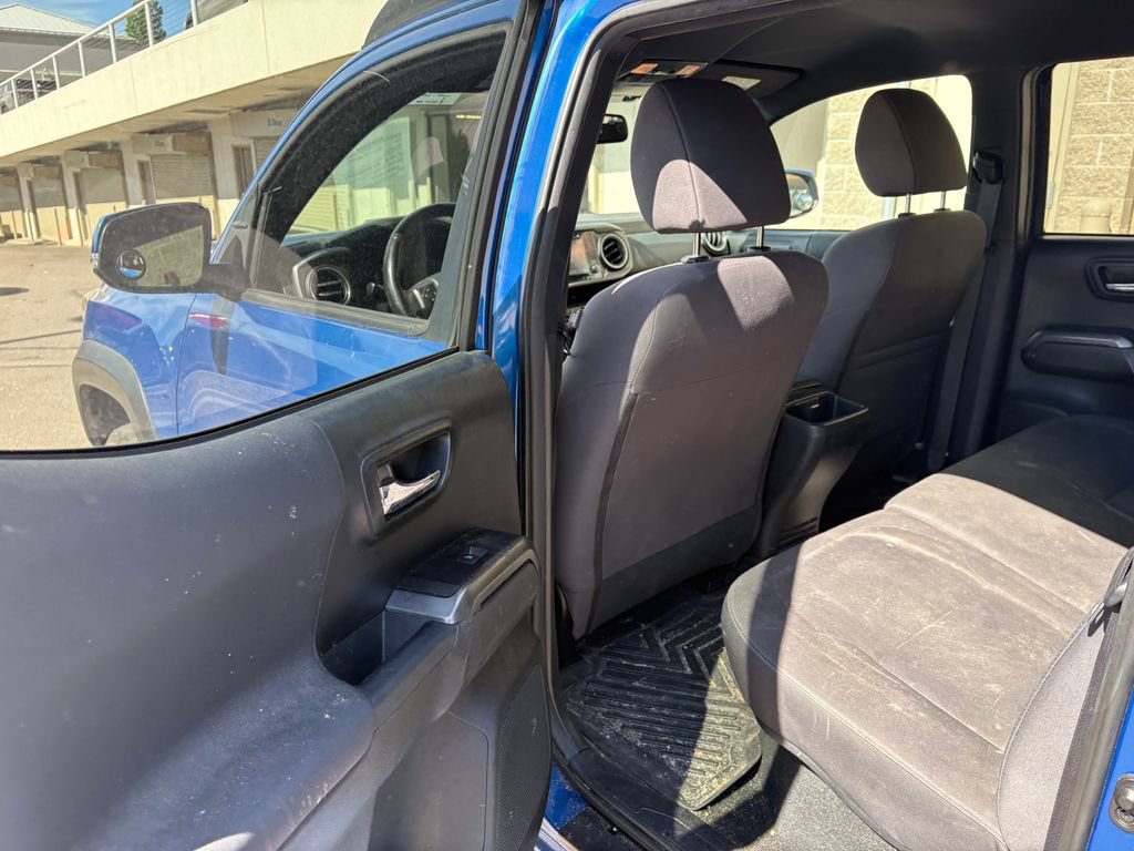 Used 2017 Toyota Tacoma TRD Off-Road w/ Tow Package RWD image 27