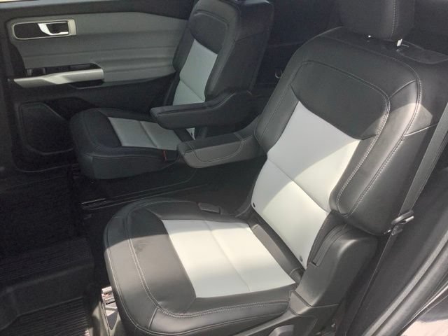 Certified 2023 Ford Explorer XLT w/ Equipment Group 202A AWD/4WD image 30