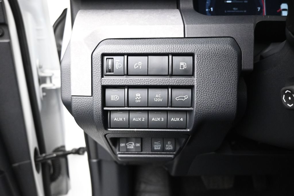 Used 2025 Toyota 4Runner Trailhunter AWD/4WD image 13