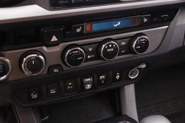 Used 2018 Toyota Tacoma TRD Sport AWD/4WD image 18