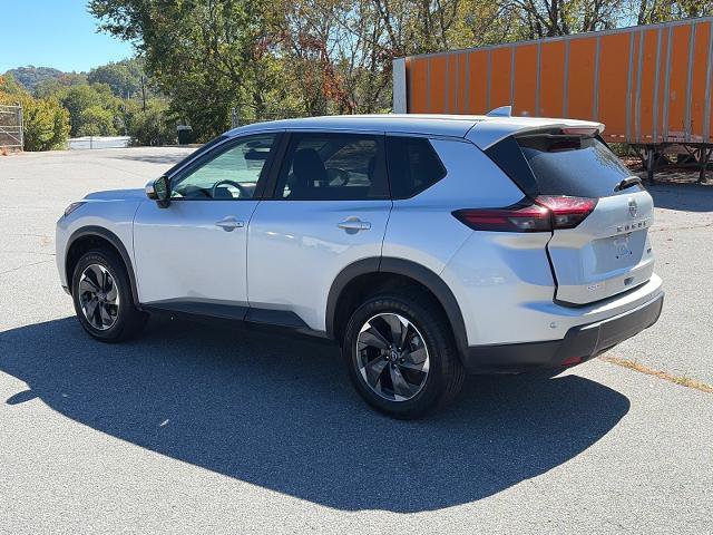 Used 2025 Nissan Rogue SV AWD/4WD image 4