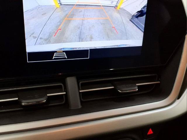 Used 2026 Chevrolet Trax LS FWD image 9