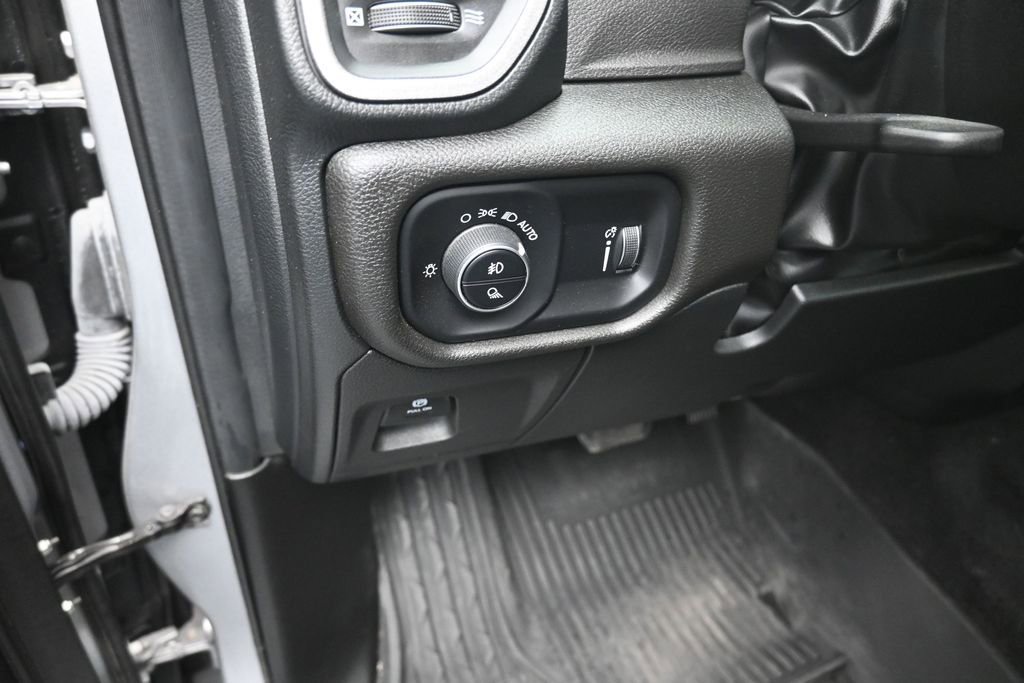 Used 2025 RAM 1500 Tradesman w/ Night Edition AWD/4WD image 13