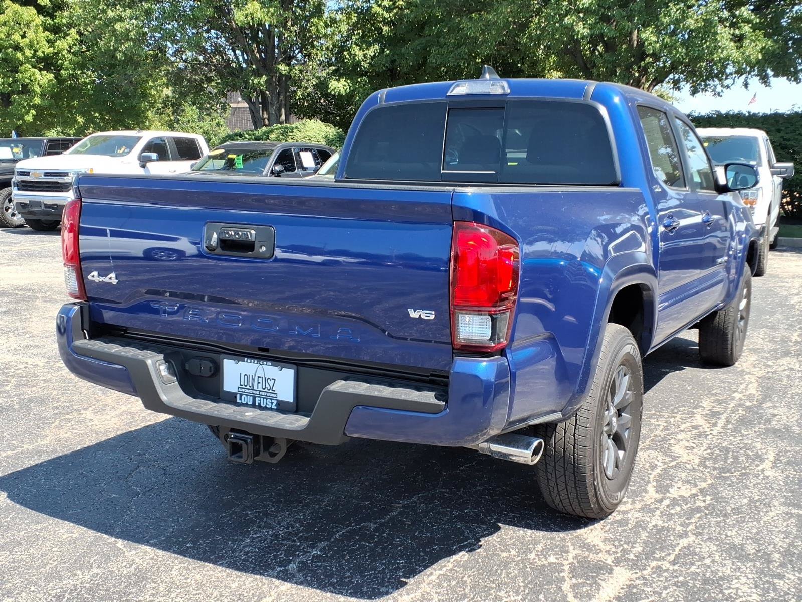 Used 2023 Toyota Tacoma SR5 w/ Technology Package AWD/4WD image 3
