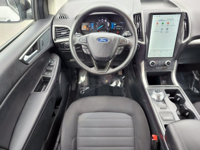 Certified 2024 Ford Edge SE w/ Black Appearance Package AWD/4WD image 13