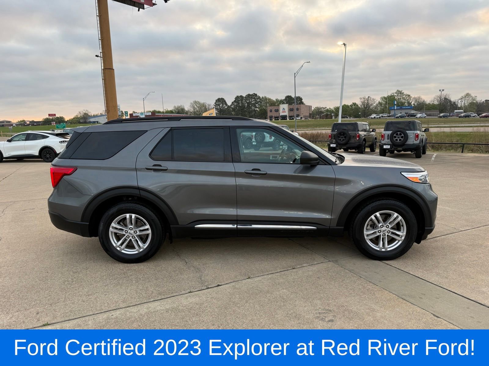 Certified 2023 Ford Explorer XLT image 6