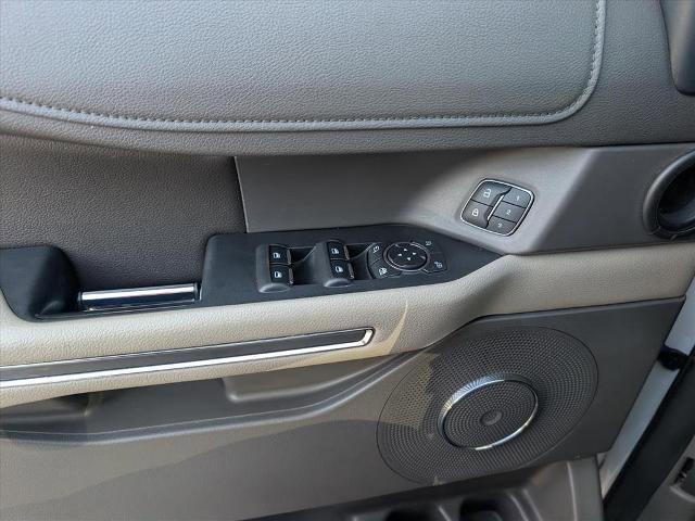 Certified 2020 Ford Expedition XLT w/ Equipment Group 202A image 15