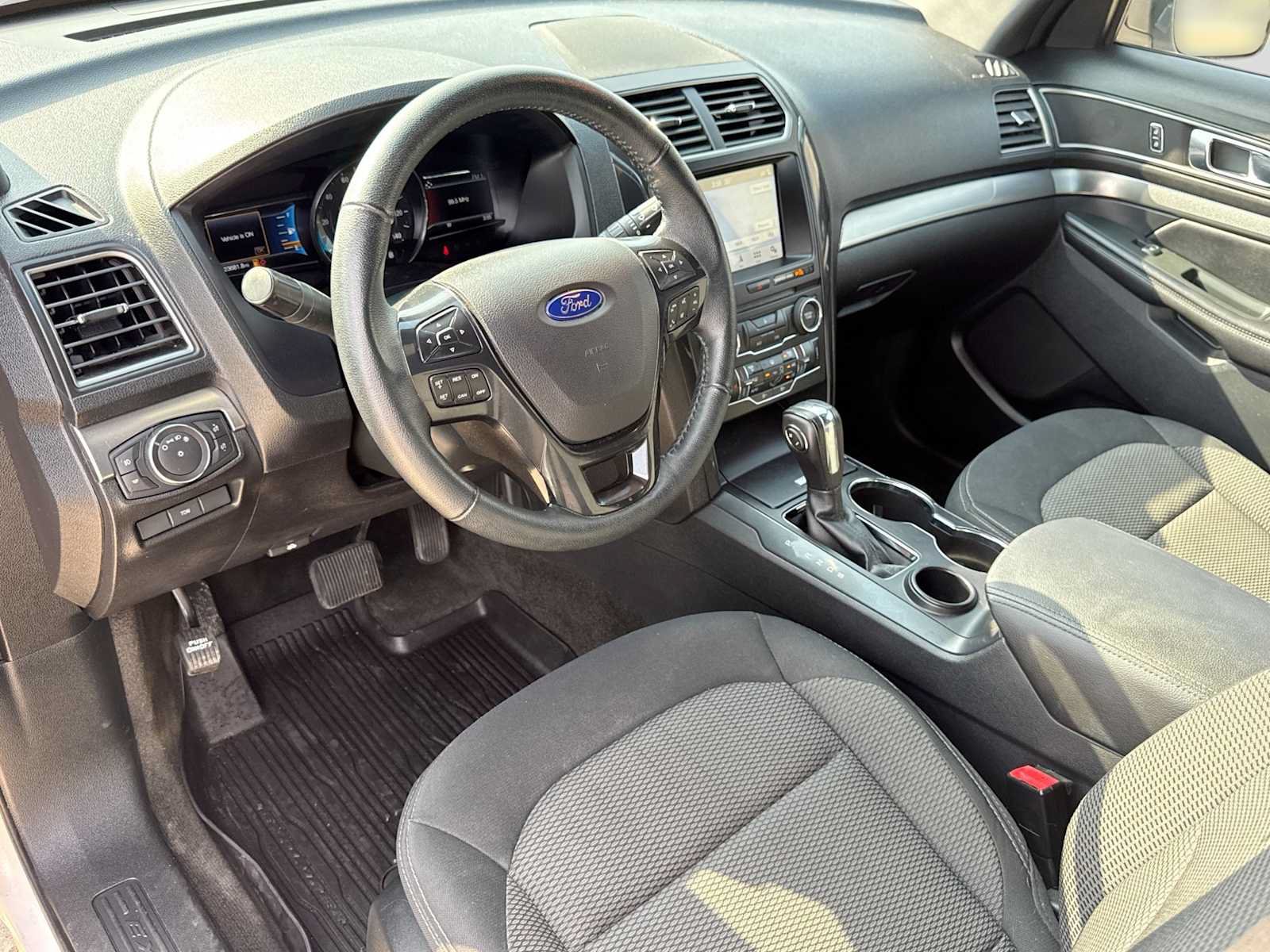 Certified 2018 Ford Explorer XLT w/ XLT Technology Feature Bundle FWD video 2