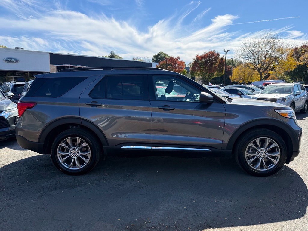 Certified 2023 Ford Explorer XLT w/ Equipment Group 202A AWD/4WD image 5