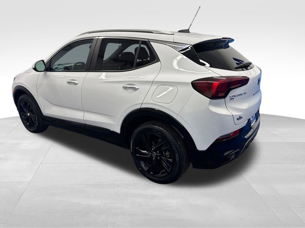 Used 2024 Buick Encore GX Sport Touring AWD/4WD image 3