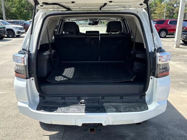 Used 2022 Toyota 4Runner SR5 Premium w/ Moonroof Package AWD/4WD image 32