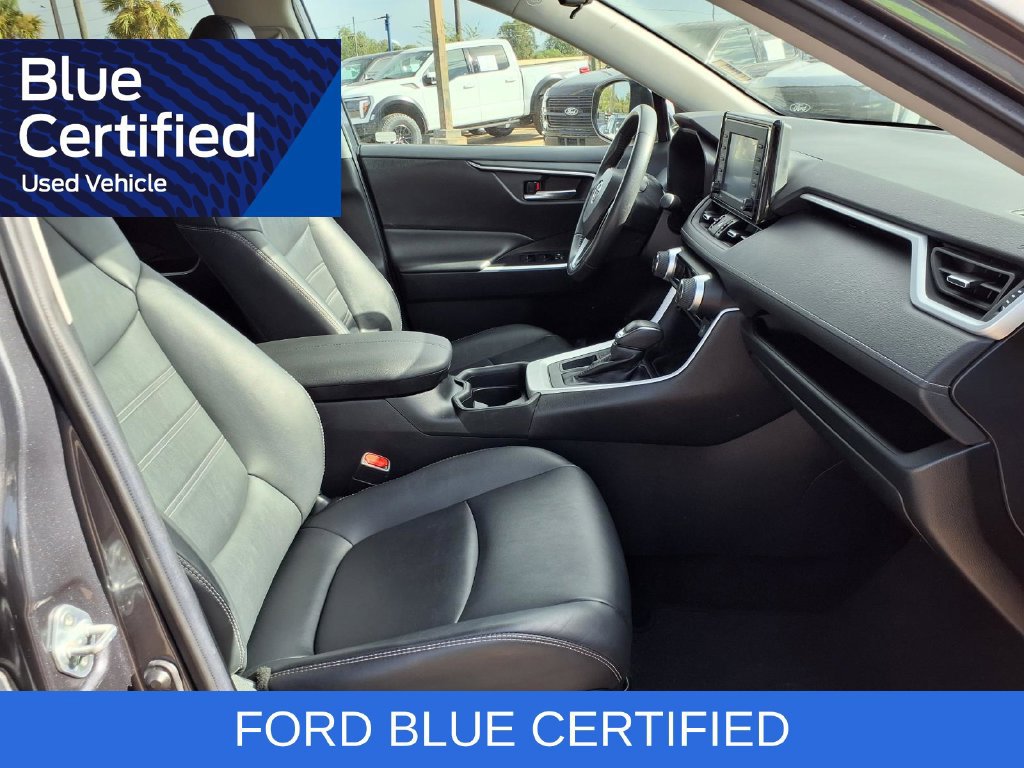 Used 2021 Toyota RAV4 XLE Premium FWD image 27