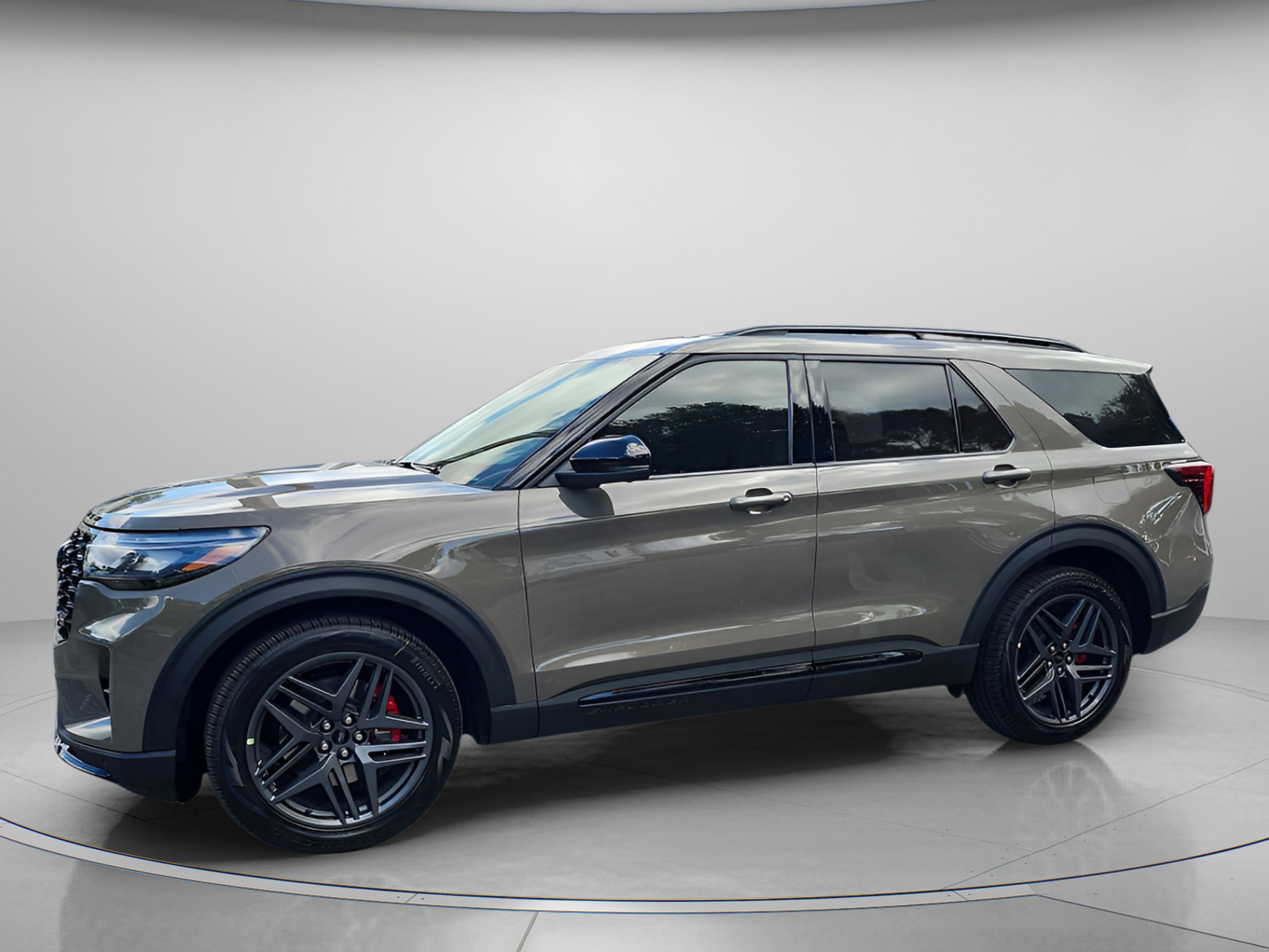 Certified 2026 Ford Explorer ST image 2