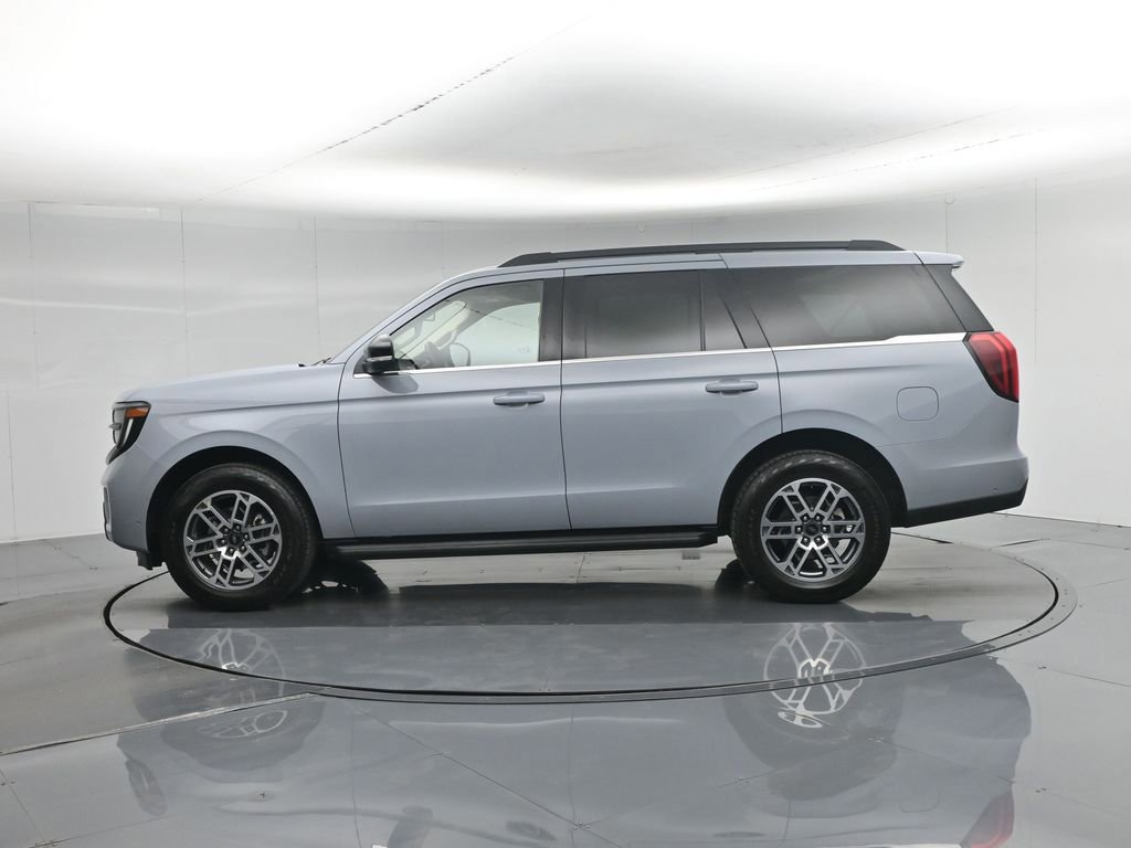 Certified 2025 Ford Expedition Active AWD/4WD image 21