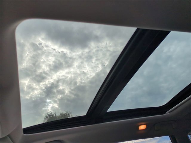 Used 2018 Nissan Rogue SL w/ Premium Package image 20