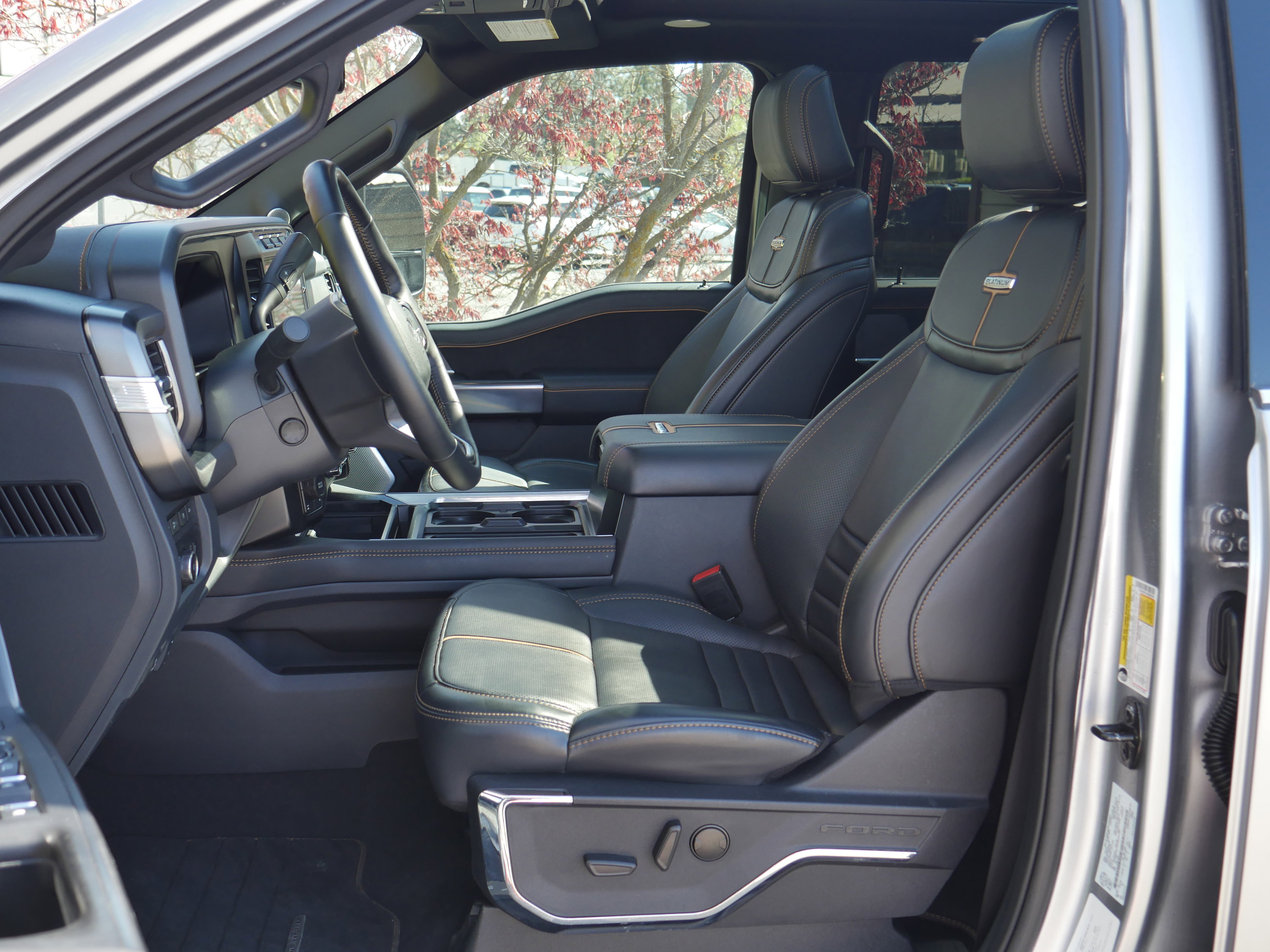 Certified 2023 Ford F350 Platinum AWD/4WD image 3