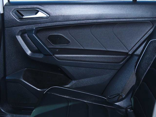 Used 2019 Volkswagen Tiguan SEL Premium image 18