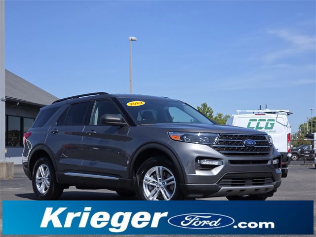 Certified 2022 Ford Explorer XLT w/ Equipment Group 202A image 7
