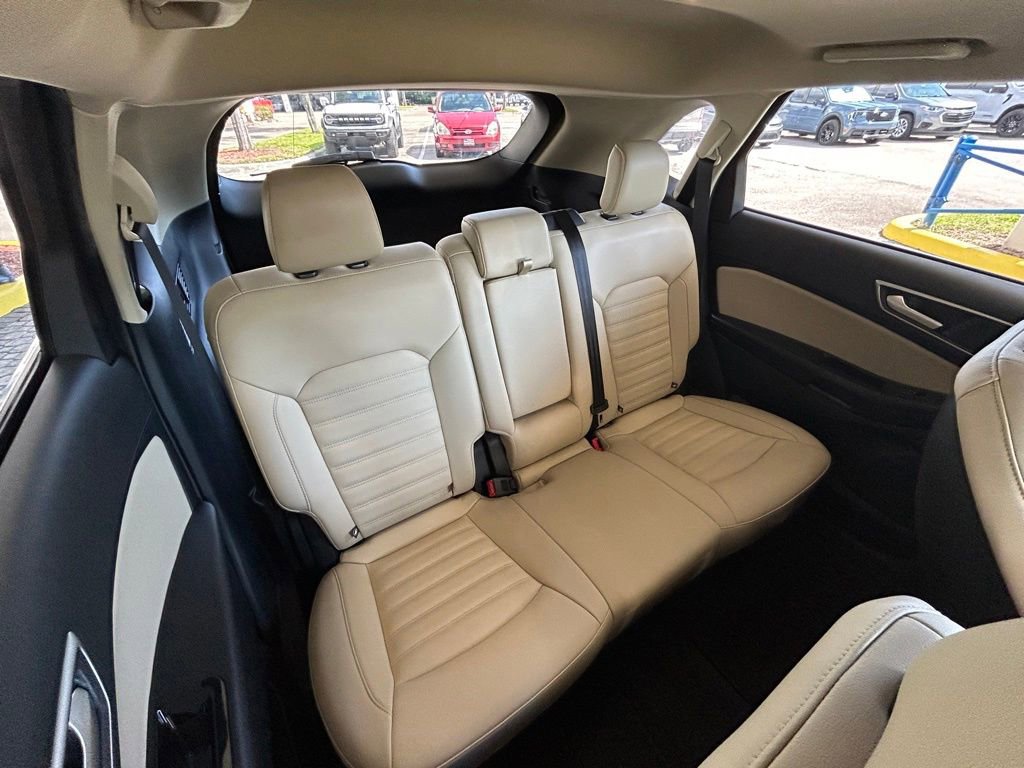 Certified 2020 Ford Edge SEL w/ Cold Weather Package FWD image 28