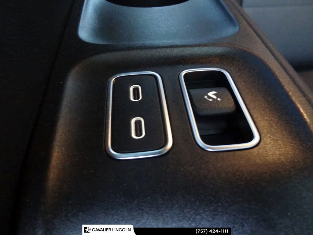 Used 2024 Mercedes-Benz GLS 450 4MATIC image 15