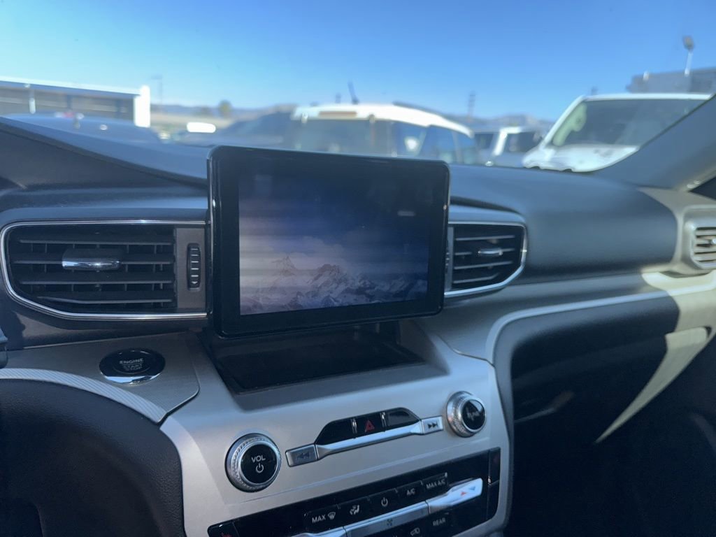 Certified 2022 Ford Explorer XLT w/ Equipment Group 202A image 11