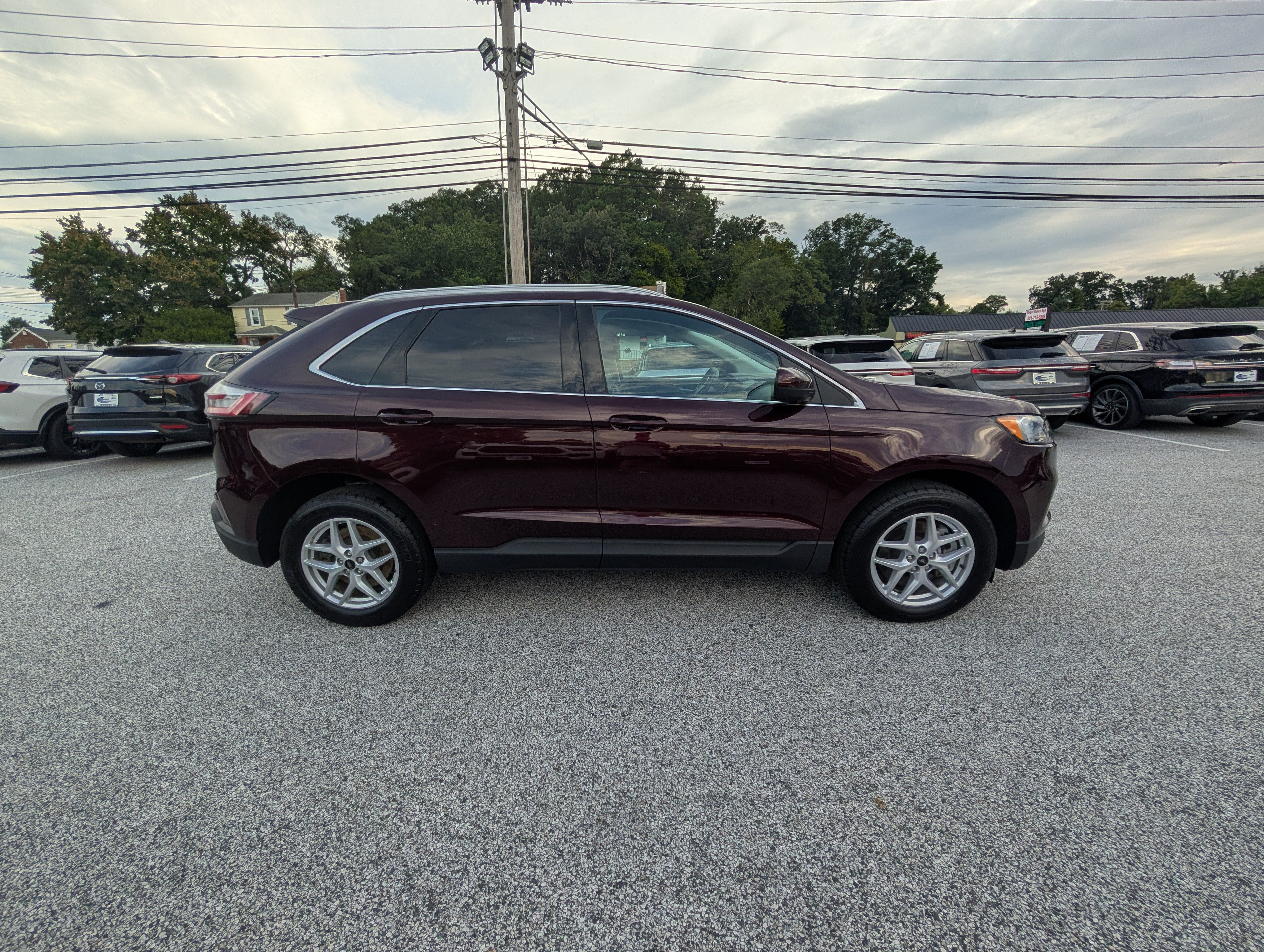 Certified 2024 Ford Edge SEL w/ Convenience Package AWD/4WD image 8