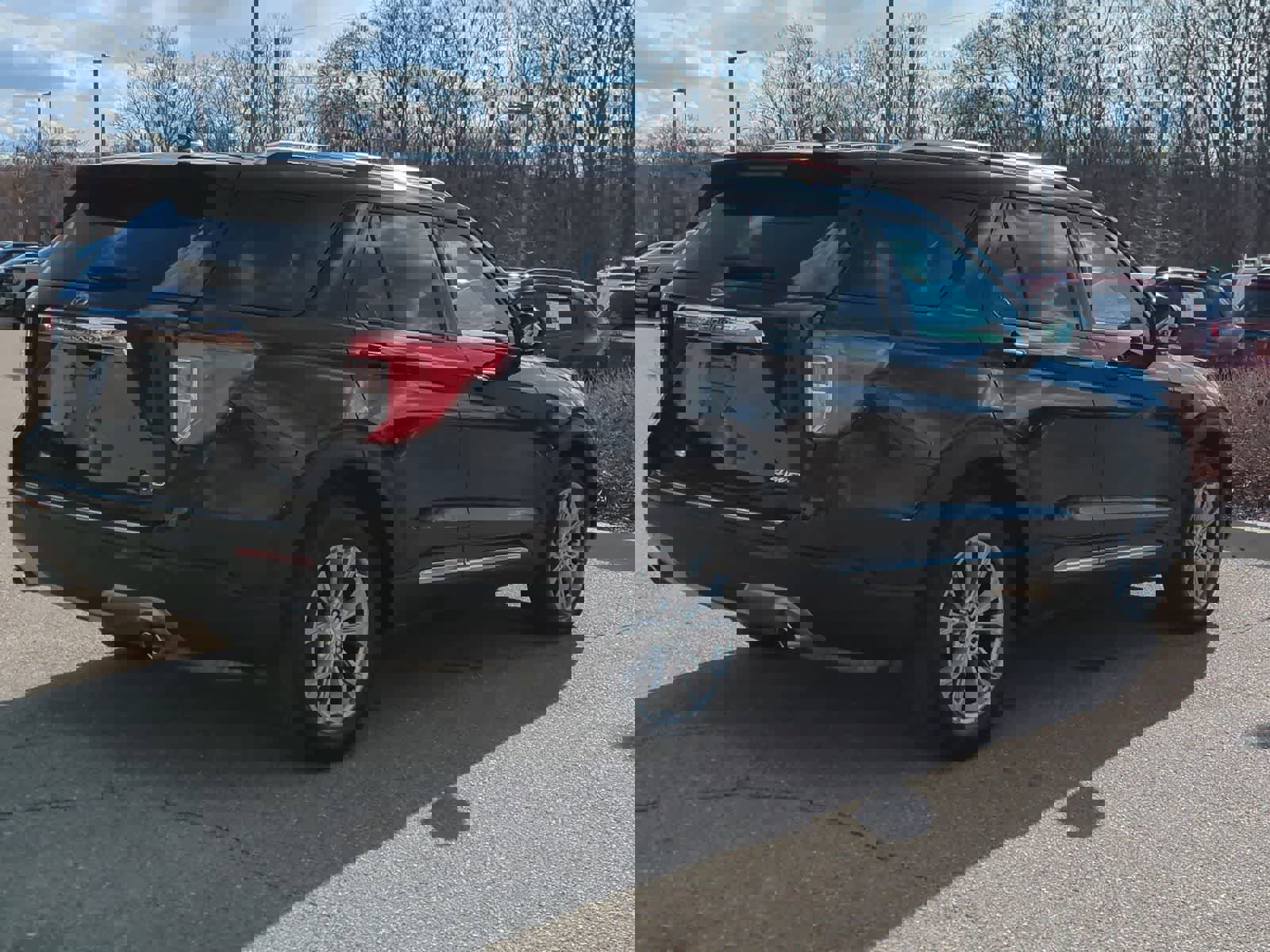 Certified 2023 Ford Explorer Limited w/ Equipment Group 301A image 8