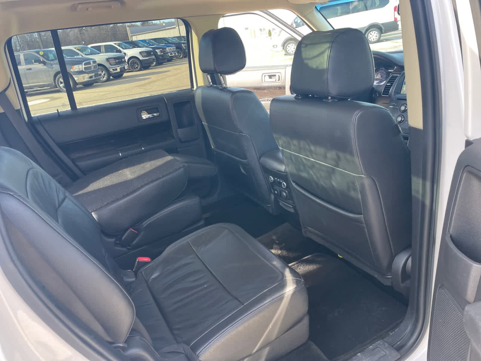 Certified 2019 Ford Flex SEL w/ Equipment Group 202A AWD/4WD image 18