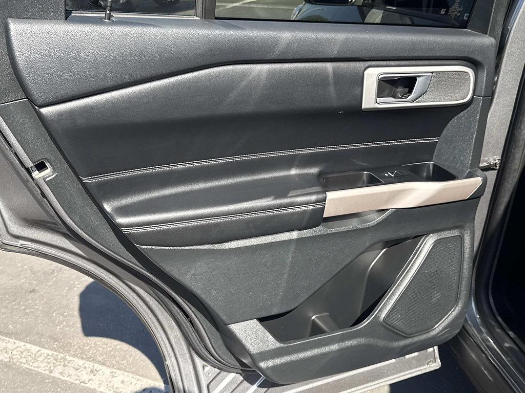 Certified 2023 Ford Explorer XLT RWD image 23
