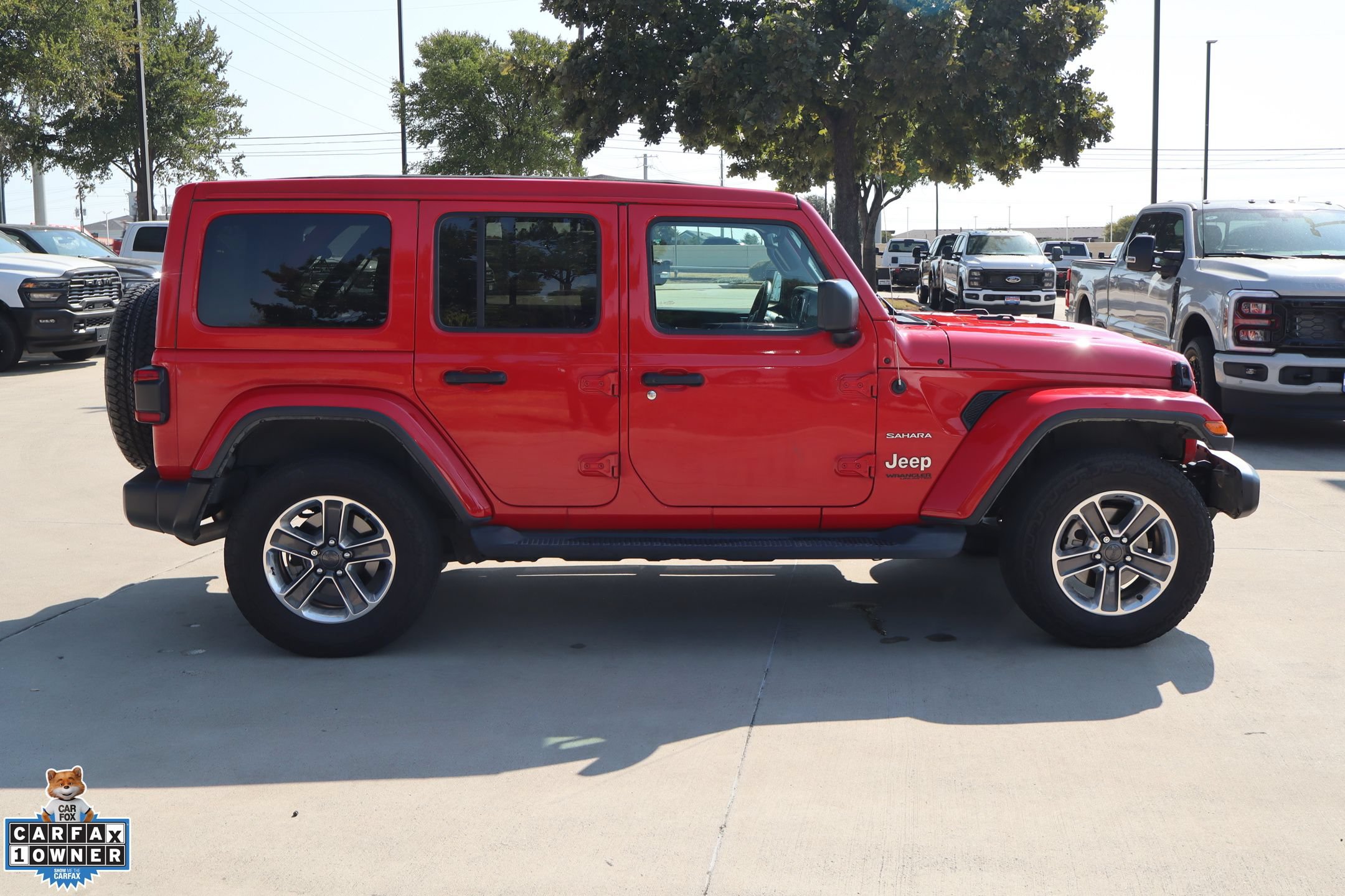 Used 2021 Jeep Wrangler Unlimited Sahara AWD/4WD image 2